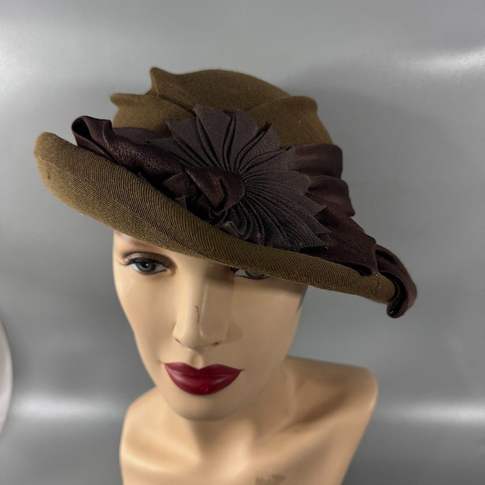 Christine A. Moore New York Brown Fabric Flower Decorated Hat